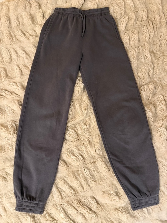 H&M Pants - H&M Charcoal Gray Fleece Joggers/Sweatpants